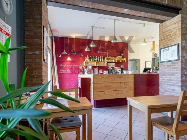 Locale in affitto di 281 m² in Via Calestano, 97