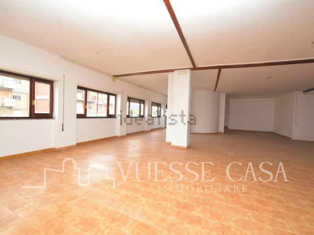 Locale in affitto di 287 m²
