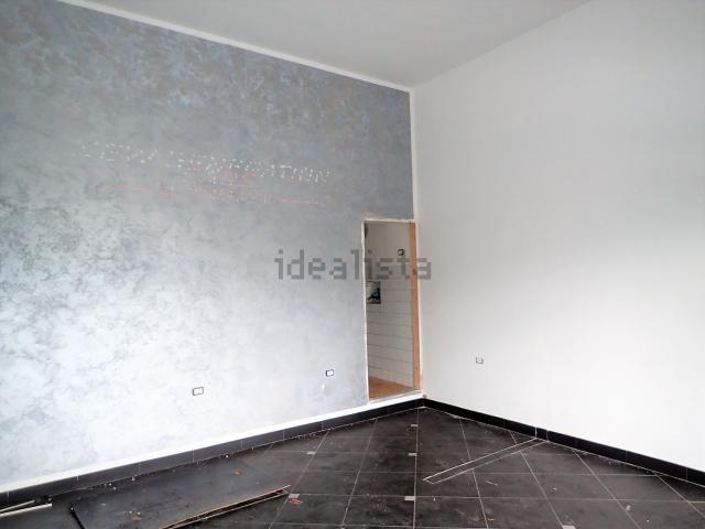 Locale in affitto di 28 m² in Via XXV LUGLIO