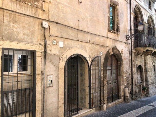 Locale in affitto di 28 m²