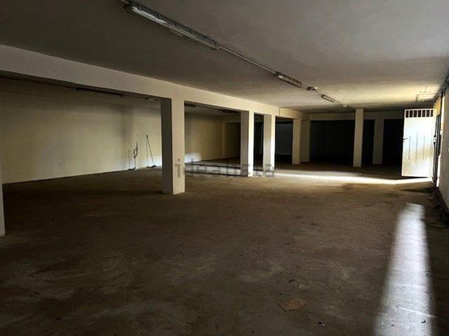 Locale in affitto di 290 m²