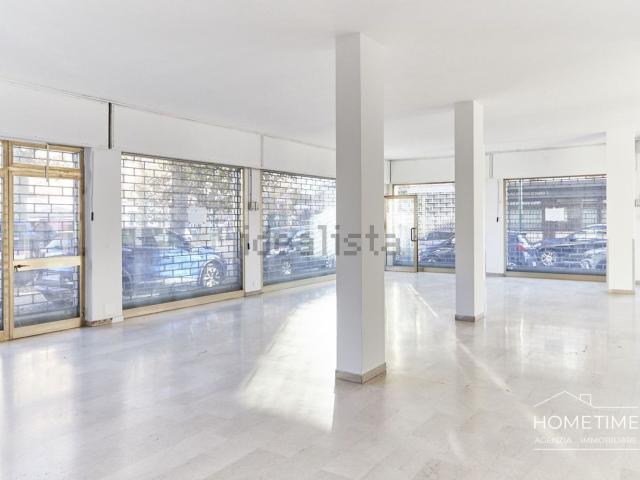 Locale in affitto di 290 m² in Via Bissuola, 14