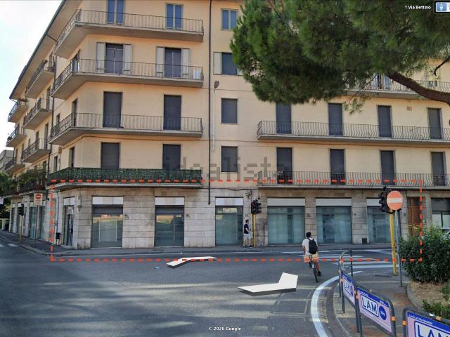 Locale in affitto di 292 m²