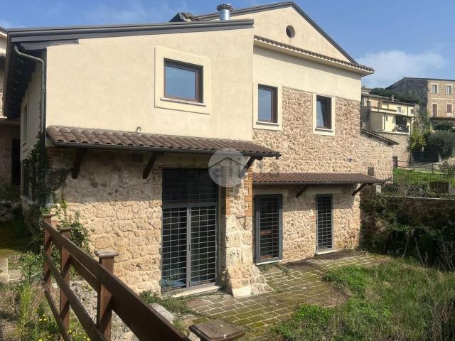 Locale in affitto di 298 m² in Via San Costanzo, 29
