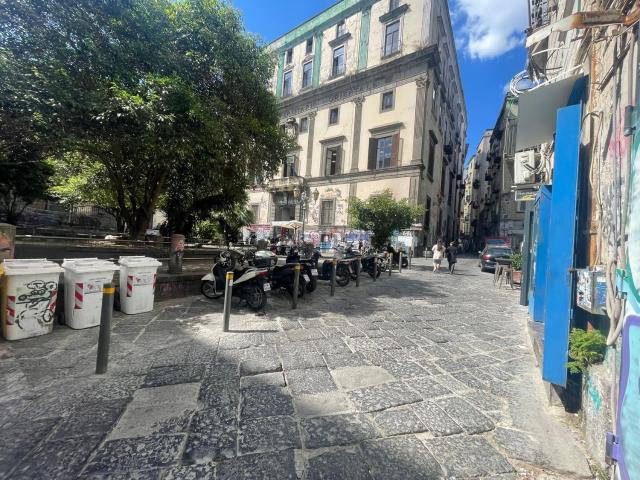 Locale in affitto di 33 m² in Vico San Giovanni Maggiore, 13