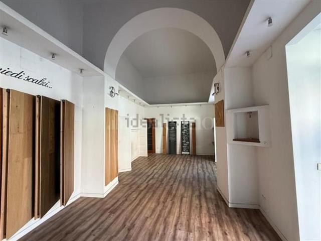 Locale in affitto di 33 m² in Via Antonino Longo