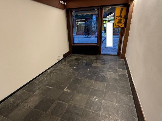 Locale in affitto di 33 m² in Via Caneve