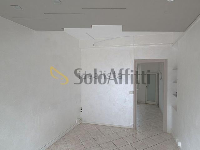 Locale in affitto di 33 m² in Via Circonvallazione, 124