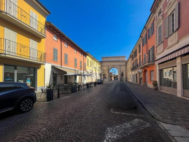 Locale in affitto di 33 m² in Via Giuseppe Garibaldi, 15