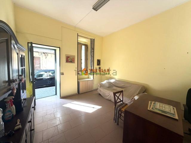 Locale in affitto di 33 m² in Via Materdomini