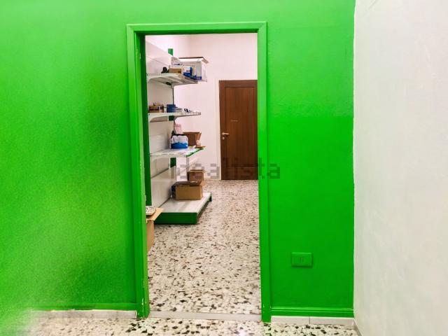 Locale in affitto di 33 m² in Via Stalingrado