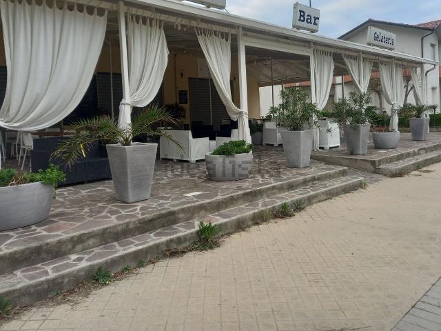 Locale in affitto di 300 m²