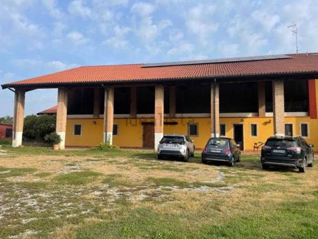 Locale in affitto di 300 m² in Via Tese, 21