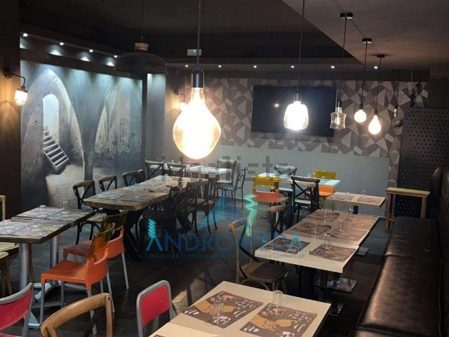 Locale in affitto di 300 m²