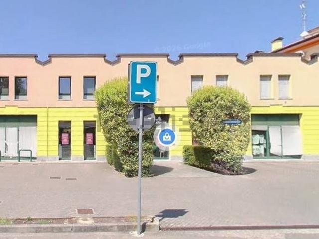 Locale in affitto di 300 m²