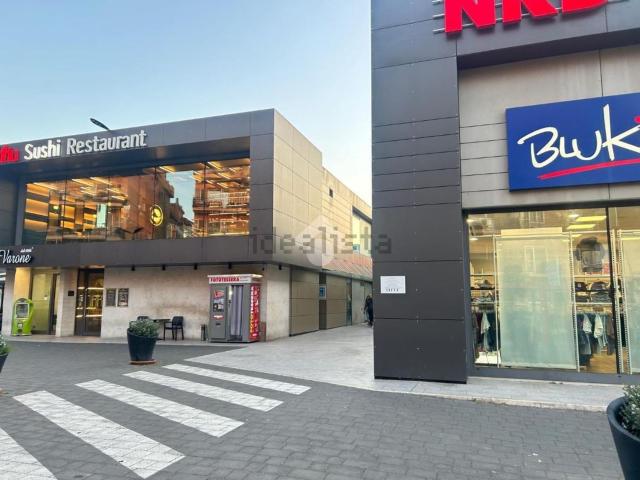Locale in affitto di 300 m² in Via Cavour, 7