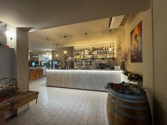 Locale in affitto di 300 m² in Via Giovanni Amendola