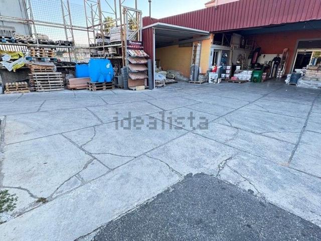 Locale in affitto di 300 m² in Via del Progresso