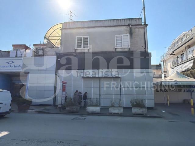 Locale in affitto di 300 m² in Via Nazionale, 166