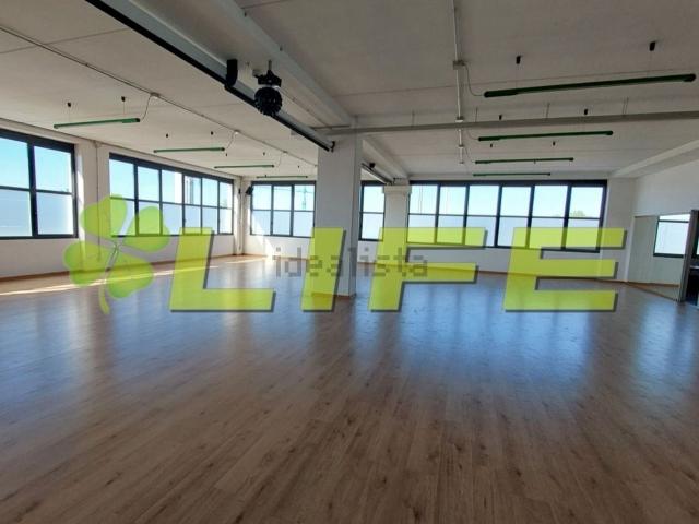 Locale in affitto di 300 m² in Via San Giacomo