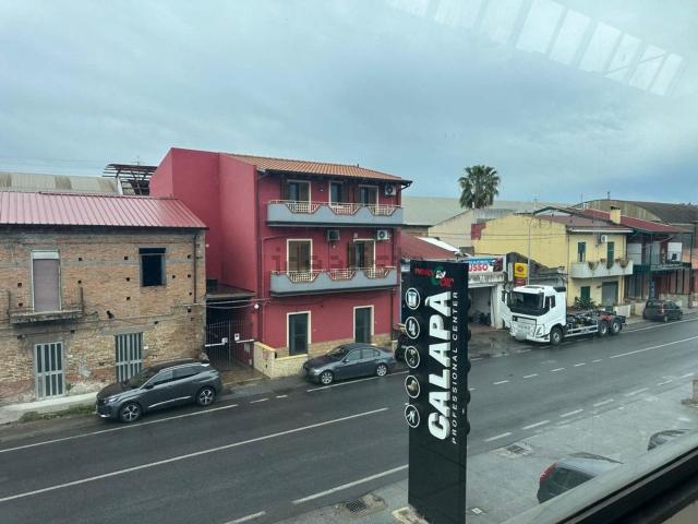 Locale in affitto di 300 m² in Via Statale, 360