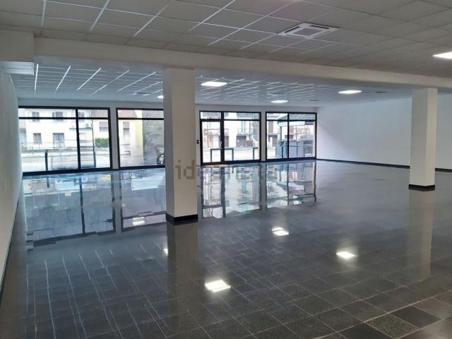 Locale in affitto di 300 m² in Via pierluigi palestrina