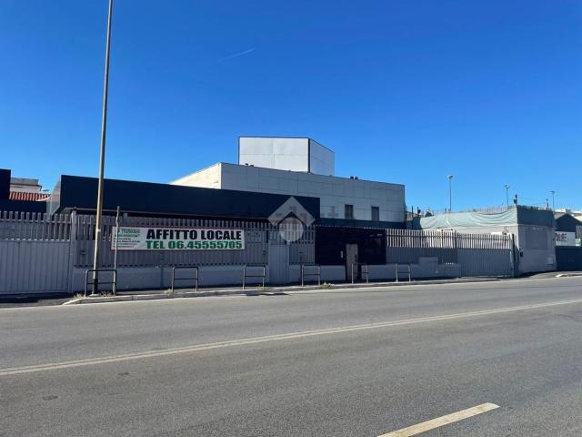 Locale in affitto di 300 m² in Via Tiburtina, 775