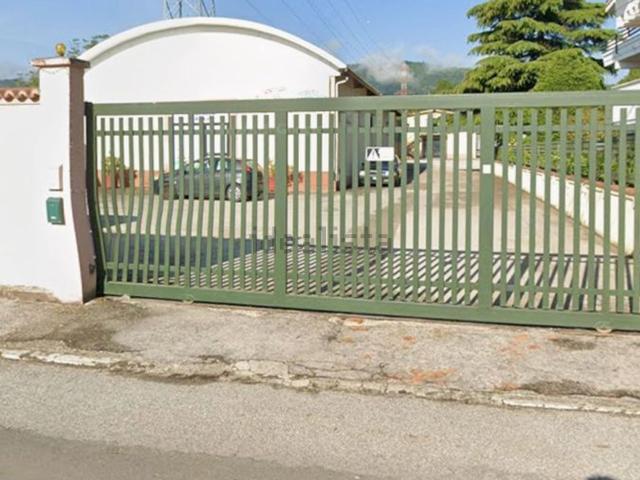 Locale in affitto di 300 m² in Via Trara, 82