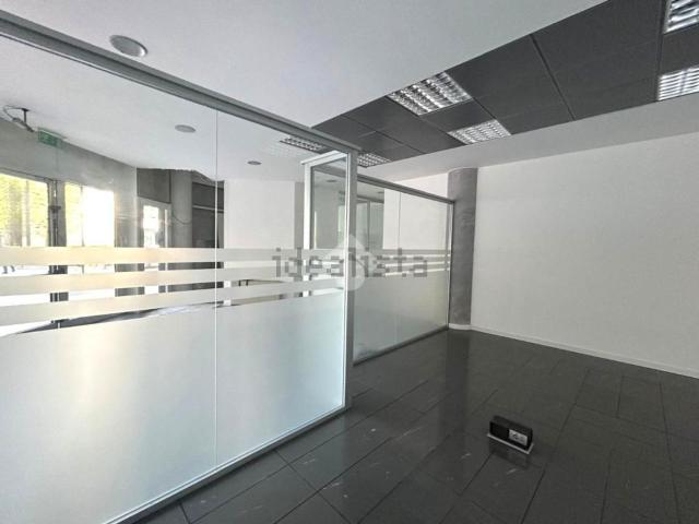 Locale in affitto di 300 m² in Via Trieste, 15