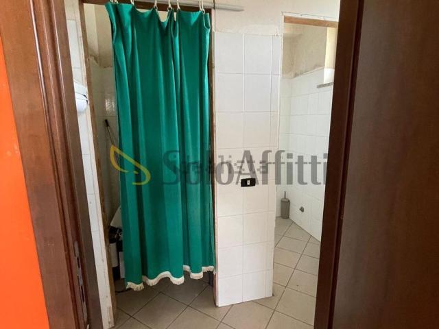 Locale in affitto di 300 m² in Via Verdara, 4