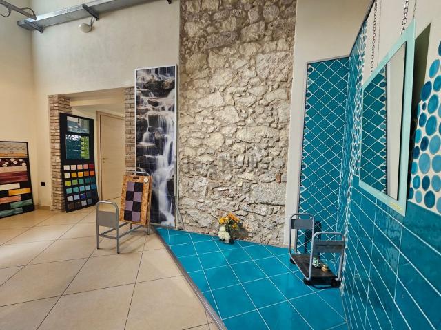 Locale in affitto di 300 m² in Viale Trieste