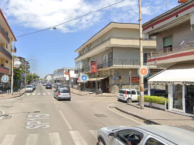 Locale in affitto di 300 m² in Viale Europa