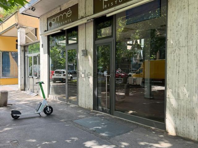 Locale in affitto di 300 m² in Viale Francesco Crispi, 2