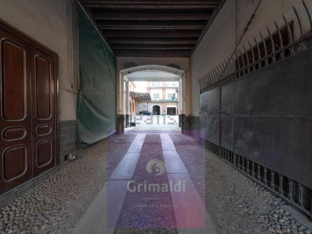 Locale in affitto di 300 m² in Piazza Vittorio Emanuele II, 2