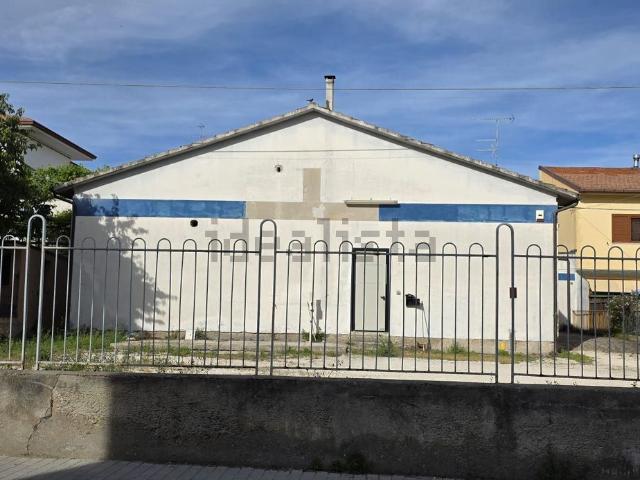 Locale in affitto di 309 m² in Via Giuseppe Giusti