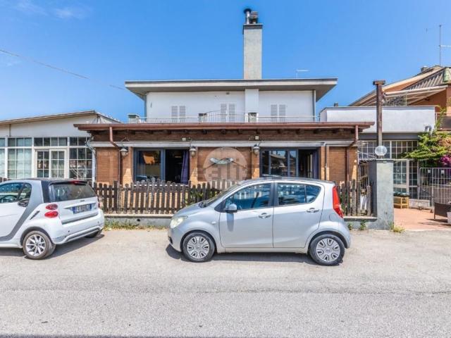 Locale in affitto di 309 m² in Via Licinio Refice, 14