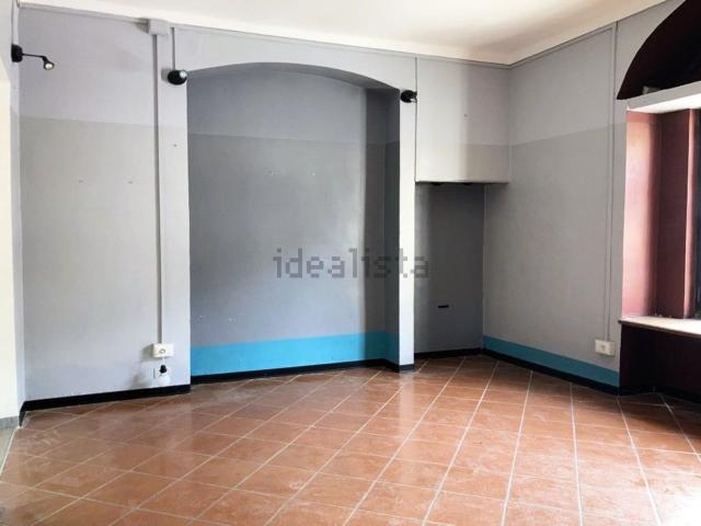 Locale in affitto di 30 m² in Corso A. Gramsci, 22