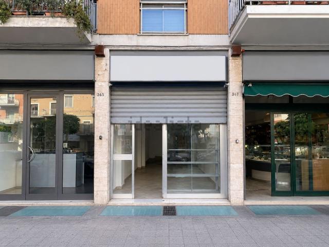 Locale in affitto di 30 m² in Corso Alcide de Gasperi, 373