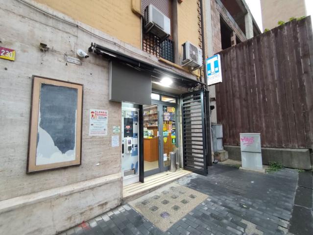 Locale in affitto di 30 m² in Corso Garibaldi, 228