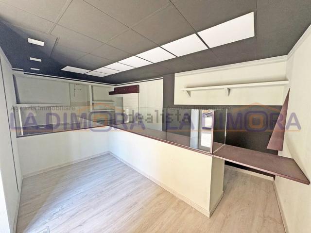 Locale in affitto di 30 m² in Piazza Trieste e Trento