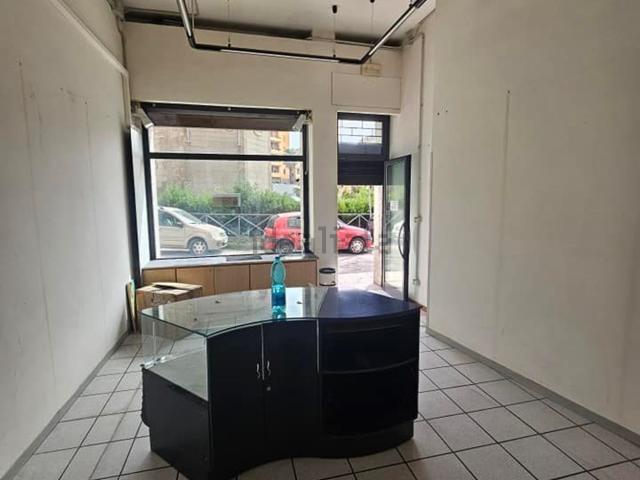 Locale in affitto di 30 m² in Piazza dei Caduti