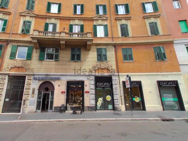 Locale in affitto di 30 m² in Piazza dei Re di Roma, 73