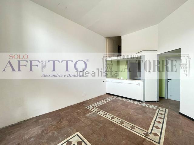 Locale in affitto di 30 m² in Piazza Giuseppe Garibaldi