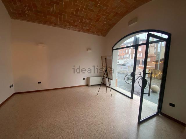 Locale in affitto di 30 m² in Piazza Martiri Partigiani
