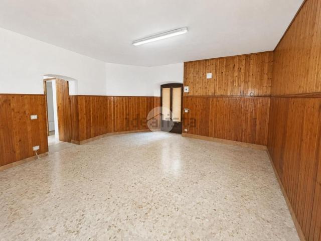 Locale in affitto di 30 m² in Piazza Papa Giovanni XXIII