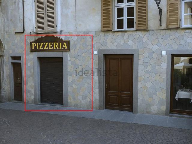 Locale in affitto di 30 m² in Piazza San Bernardo, 2
