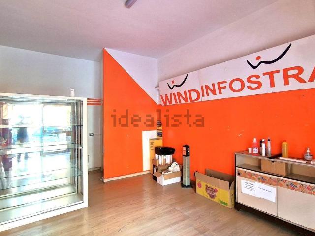 Locale in affitto di 30 m² in Via Vittorio Emanuele