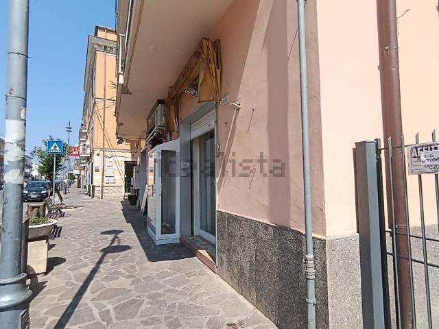 Locale in affitto di 30 m² in Via Appia, 743