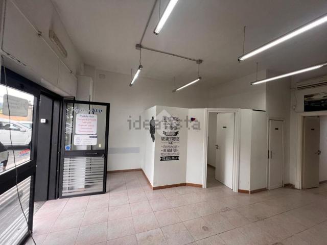 Locale in affitto di 30 m² in Via Appia Nuova, 86