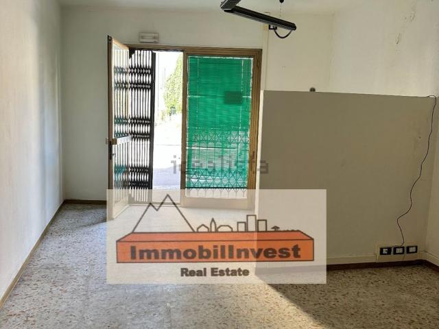 Locale in affitto di 30 m² in Via arezzo